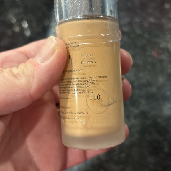 Dion the only foundation #110 Sealed - Picture 2 of 2